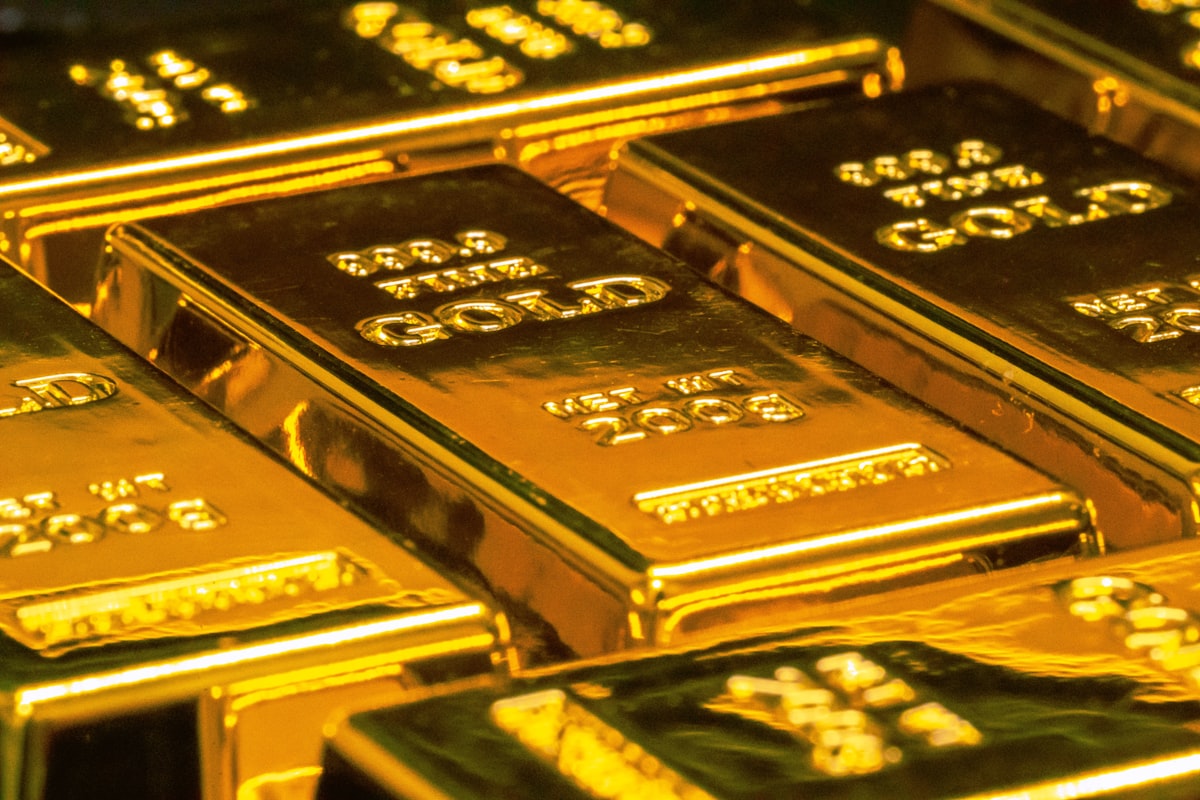 LBMA-standard gold bars with refinery markings